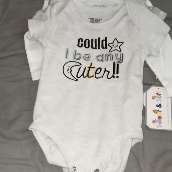 Baby close - Picture 1 of 3